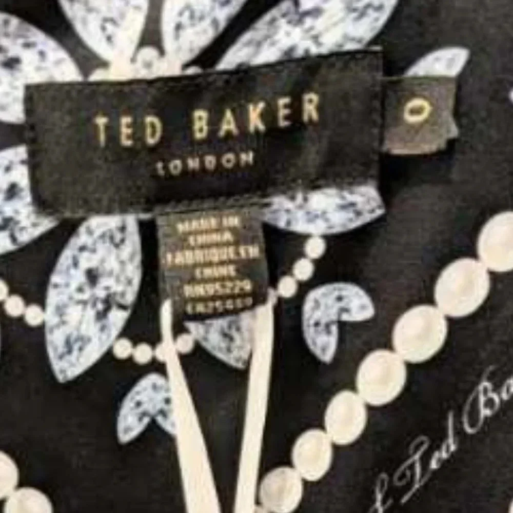Ted Baker London Scallop Edge Shift Dress - Picture 7 of 10